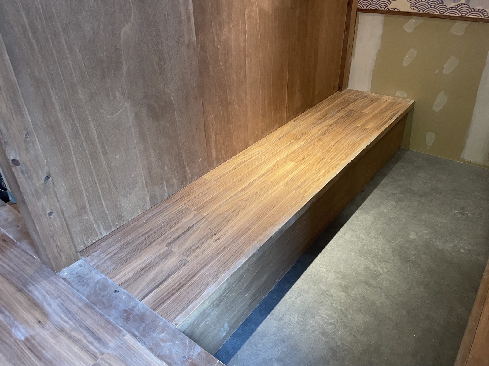 店舗 建具、ソファ、ベンチ 写真4